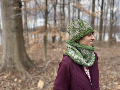Acorn and Oak Cowl (Crochet)