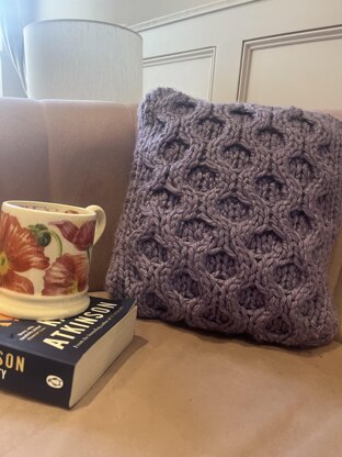 Hattie Honeycomb Cable Cushion