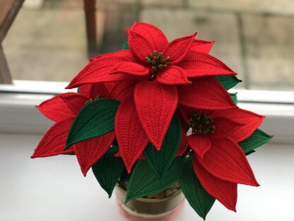 Crochet Poinsettia Pattern