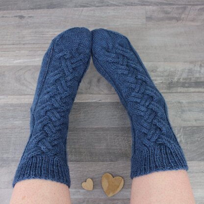 Avocado Cocktail Socks - Cable Knit Sock - German and English