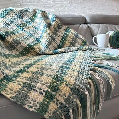 Plaid blanket with fringe