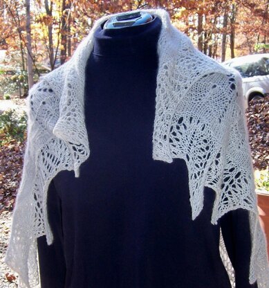 Snowflake Shawl ... a 46 inch circle shawl or lapblanket