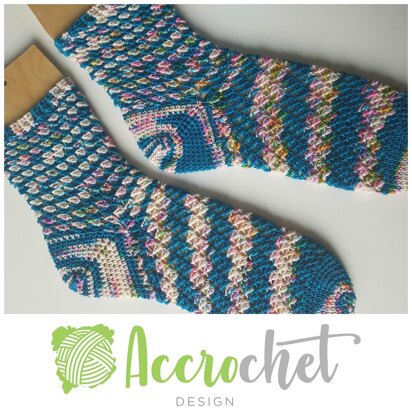 Crashing waves socks