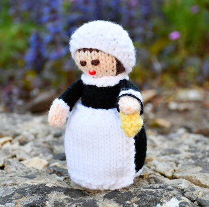 Miniature Florence Nightingale Doll Knitting Pattern - Toy Knitting Pattern