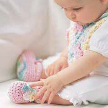 Pretty Flowers Bib and Booties in Lily Sugar 'n Cream Solids