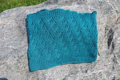 Calla Street Cowl