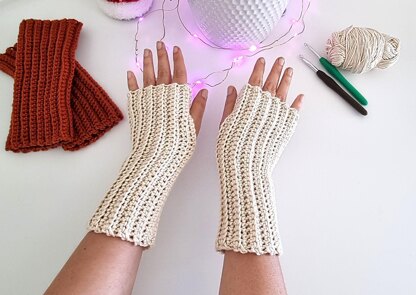 Ridged Fingerless Gloves