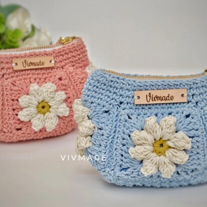 Granny Square Daisy Pouch