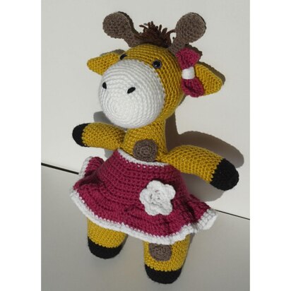 Crochet Pattern Giraffe with clothes to change!