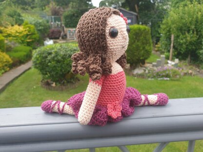 Crochet Fuchsia ballet dancer doll