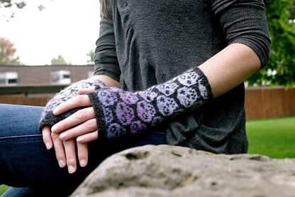 Skull Mittens