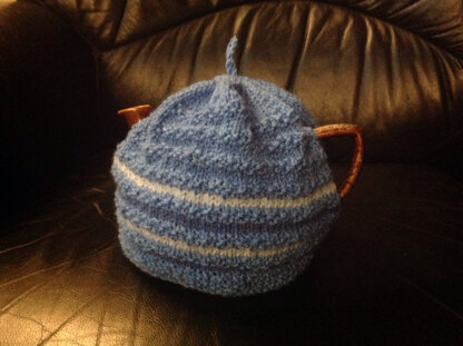 Tea Cozy and Egg Cozy in Lily Sugar 'n Cream Solids