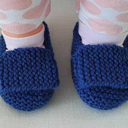 Amelia - Garter stitch baby shoes