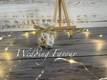 Lacy Parcel Favour Ferrero Rocher Cover Knitting Pattern