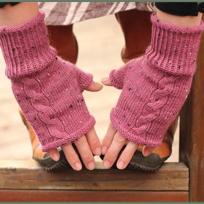 Pine Court Mitts