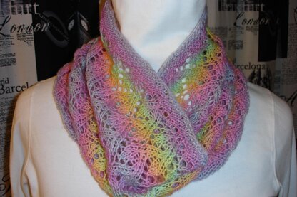 Summer Lace Cowl