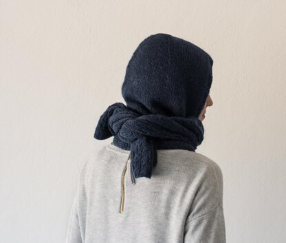 Mira Hooded scarf