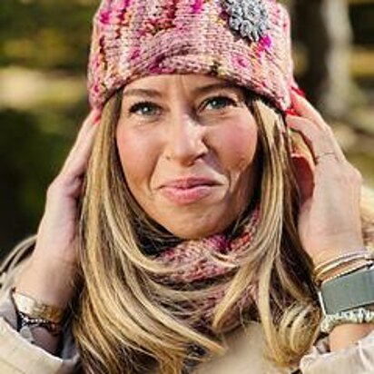 Chelsea Chunky Cabled Hat