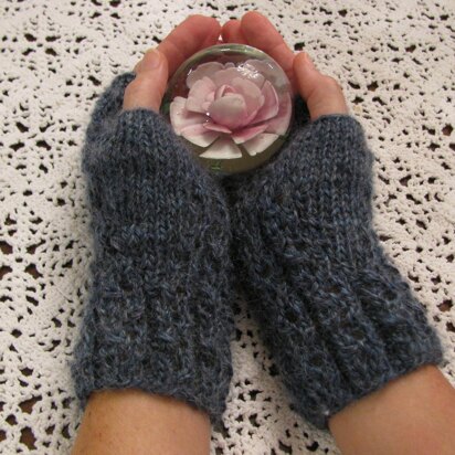 Anastasia Fingerless Gloves