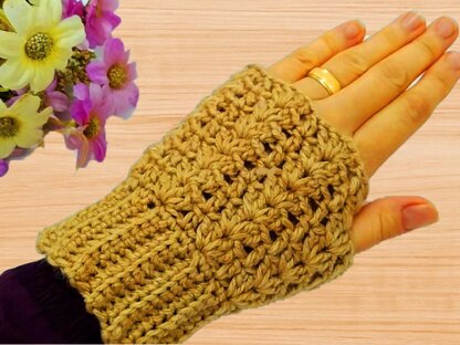 Crochet fingerless gloves