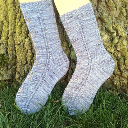 Let it snow socks - knitting pattern