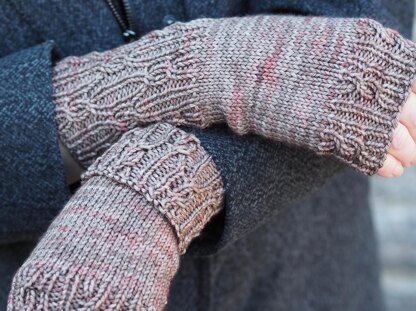 Mellor Avenue Fingerless Mitts