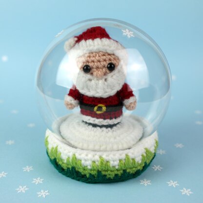 Santa Claus snow globe