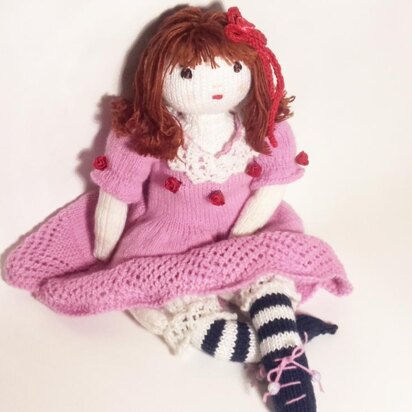 Doll knitting pattern - N. 12