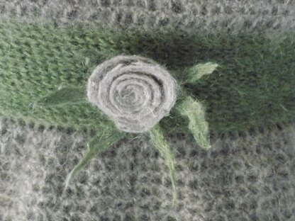 Empire Style Sleeveless Sweater (Top) with Felt Flower