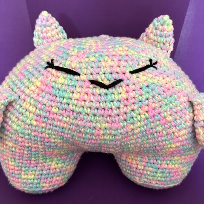 Sleepy monster amigurumi