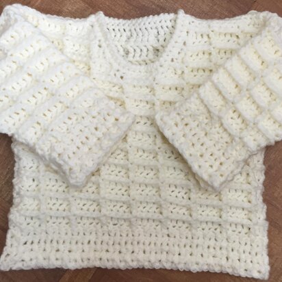 Baby's/Child's Sweater in Aran Yarn - 1001