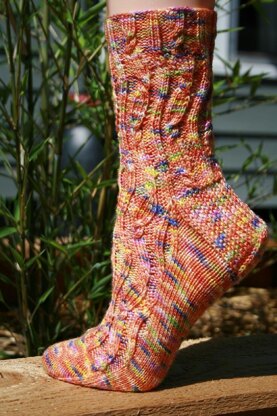 Wavering Cable Socks