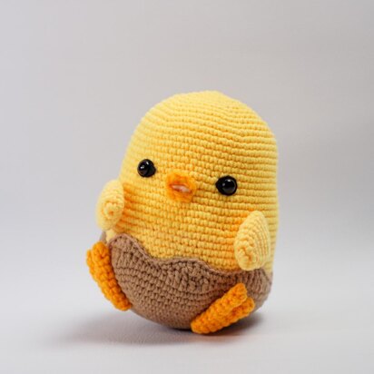 Chicken with shell amigurumi crochet pattern