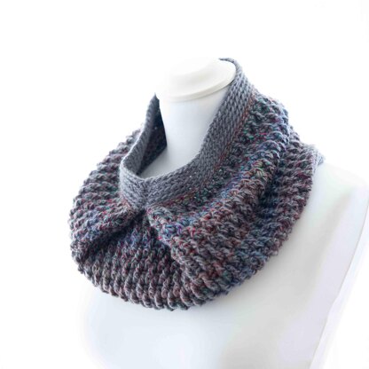 Crinkle Wrinkle Cowl