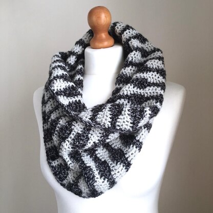 Soundwaves Cowl