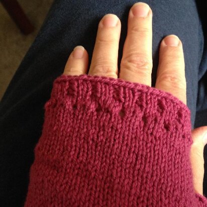 Tea Time Mitts - knitting pattern