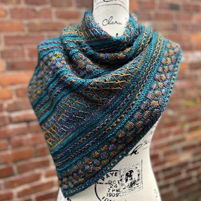 Lyrical Knits Killer Queen Cowl PDF