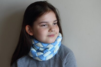 Statement Entrelac Cowl