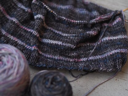 Stryped Cowl