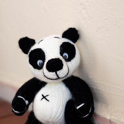 Small Panda Bear - knitting pattern