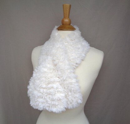 Fluffy Keyhole Scarf