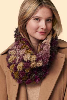 Quick and Cozy Cowl in Patons Big Boucle - Downloadable PDF