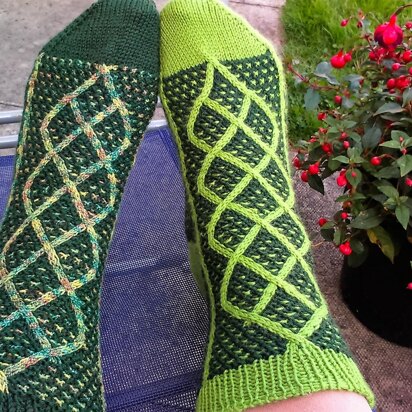 Kuusevõrsed Socks - knitting pattern