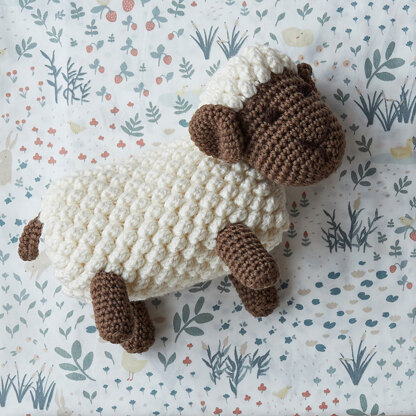 Debbie Bliss Little Shepherd PDF.