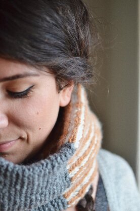 Simple brioche & garter cowl