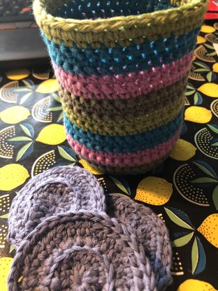 Round pot and scrubbie set