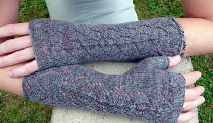 Orchid Lace Mitts
