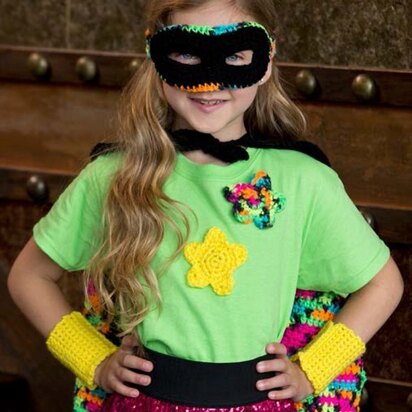 Girly Masked Hero Set in Red Heart Super Saver Economy Solids and Prints - LW3819