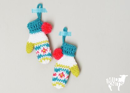 Fair Isle Mini-Mitten Ornament (2015037)