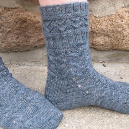 Falconer Socks - knitting pattern